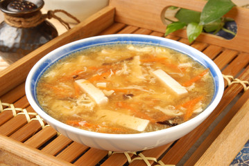 A bowl of hot and sour soup        