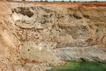 Open Pit Bench Collapse
