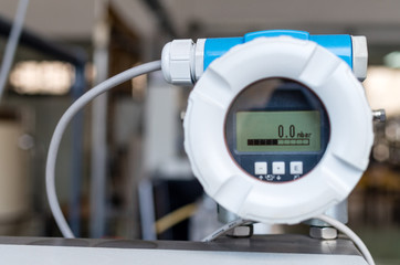 Industrial differential pressure measurement  system with sensor transmitter