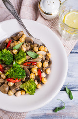 Broccoli with mushrooms and chickpeas