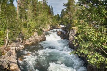 Obrazy na Szkle  Wodospad i rzeka w Norwegii