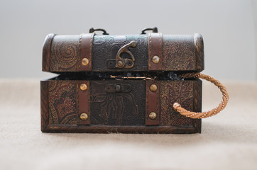 Loot box, open treasure chest