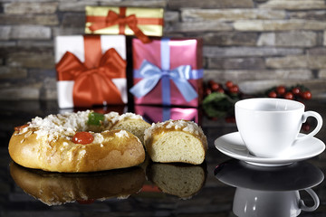 epiphany cake and cup