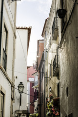 Gasse in der Alfama, Lissabon