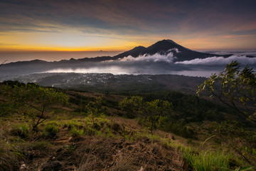 Obraz premium Ausblick von Vulkan Gunung Batur auf Agung 2014