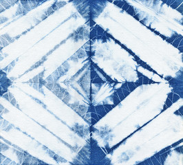 Materiał do szycia Seamless pattern, abstract tie dyed fabric of indigo color on white cotton. Hand painted fabrics. Shibori dyeing