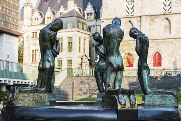 Fototapeta premium Fountain of Kneeling boys in Ghent, Belgium