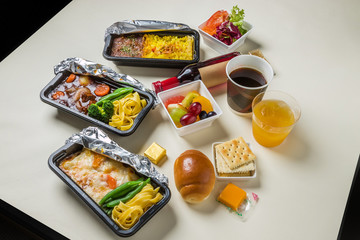 国際線の機内食 flight meal of the international economy