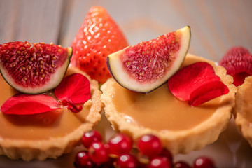 close up of caramel and fig cup cake 