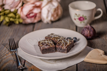 chocolate brownie drizzled with caramel sauce