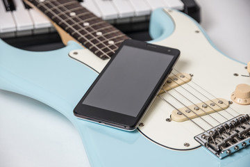 スマートホンとバンドのイメージ１ © onotorono