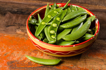 Fresh green sweet pea beans