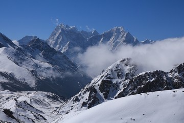 Fototapeta na wymiar Mount Kangtega and Thamserku seen from Gokyo, Nepal.