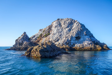 Fototapeta na wymiar Rocks in Kaikoura Bay