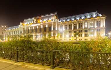Fototapeta na wymiar Court of Apparel, Bucharest, Romania