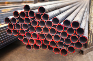 Metal pipes of same diameters