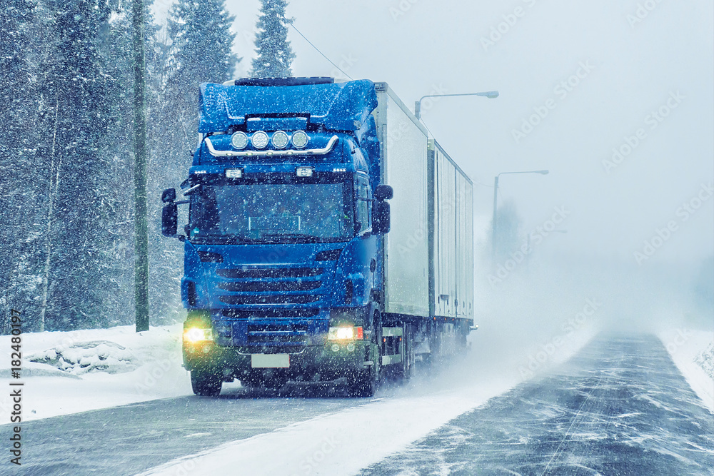 Wall mural Van in road of winter Rovaniemi