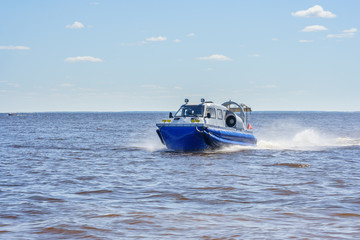 Fototapeta premium Amphibian ship at sea