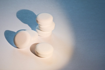 medicament medecine soins santé pilule gelule pharmacien pharmacie pharmaceutique medecin