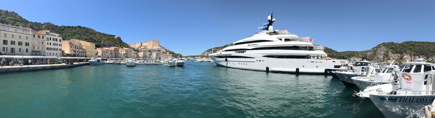 Fototapeta na wymiar Hafen Bonifacio Korsika