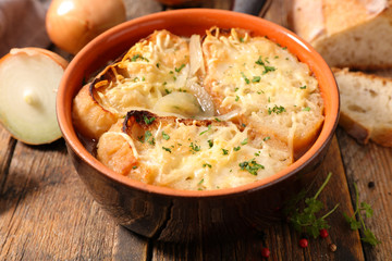 onion soup with bread and cheese