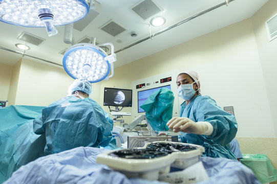 Group of doctors working in surgery