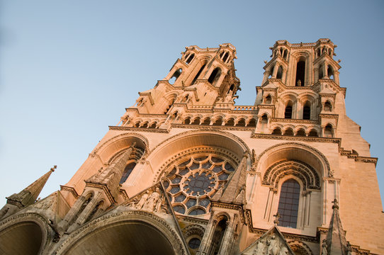 Cath&eacute;drale Notre-Dame de Laon en fa&ccedil;ade