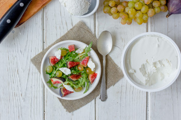 Top view of fig and goat cheese salad.