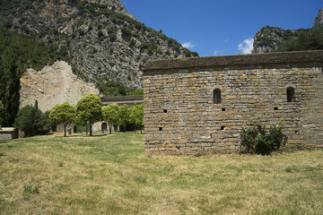 Romanisches Kloster im Valle de Boi in den Spanischen Pyrenäen