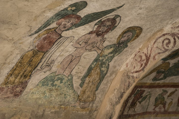 Mittelalterliche Fresken in einer Romanischen Kirche im Valle de Boi in den Spanischen Pyrenäen
