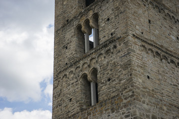 Fototapeta premium Romanische Kirche im Valle de Boi in den Spanischen Pyrenäen