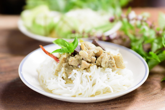 Thai food, rice vermicelli noodles with green curry chicken