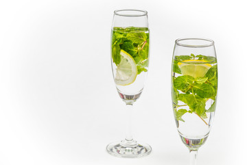 ミントとレモンのミネラルウォーター Lemon and mint of mineral water