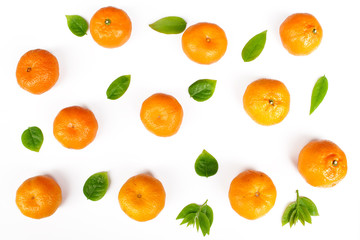 Fototapeta na wymiar fresh orange with green lea isolate on white background