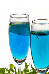 青いハーブティー　Butterfly Pea blue flower herbal tea