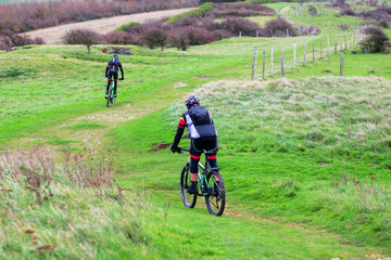 Fototapeta premium vtt dans les chemins de campagne