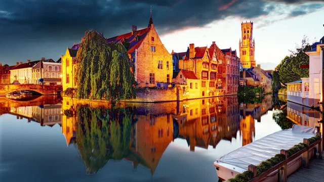 Belgium - Brugge - Time lapse at night
