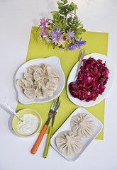 Essen aus Sibirien und dem Kaukasus