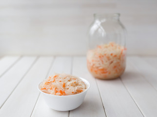 банка с квашеной капустой