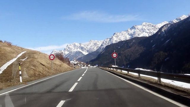 Lago di Saint Moritz dalla strada