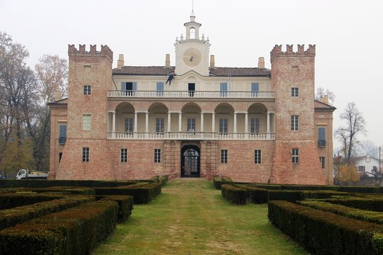 San Giovanni in Croce, Villa Medici del Vascello