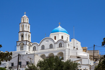 Fototapeta na wymiar Orthodox Church in Santorini, Greece