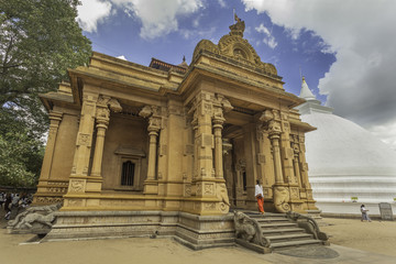 Naklejka premium Famous Kelaniya Buddhist Temple with Stupa, Colombo, Sri Lanka