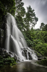 Fototapeta premium Wodospad na Azorach