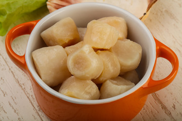 Raw scallops heap