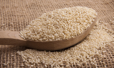 Natural sesame seeds 
