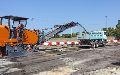 Engin de chantier en action