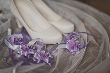 Decorations in the form of flowers near the shoes 9339.