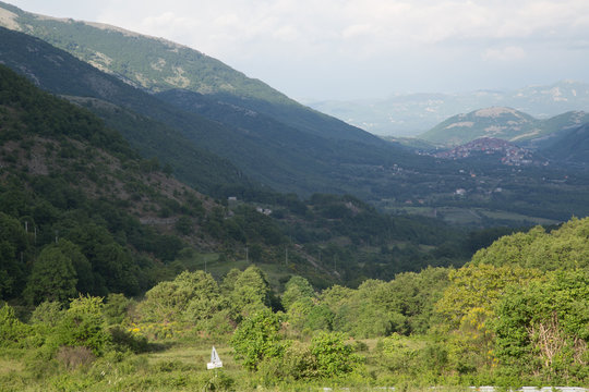 Paesaggio montano, Sanza, Monte Cariusi sulla sinistra