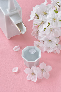 日本酒　桜の花


